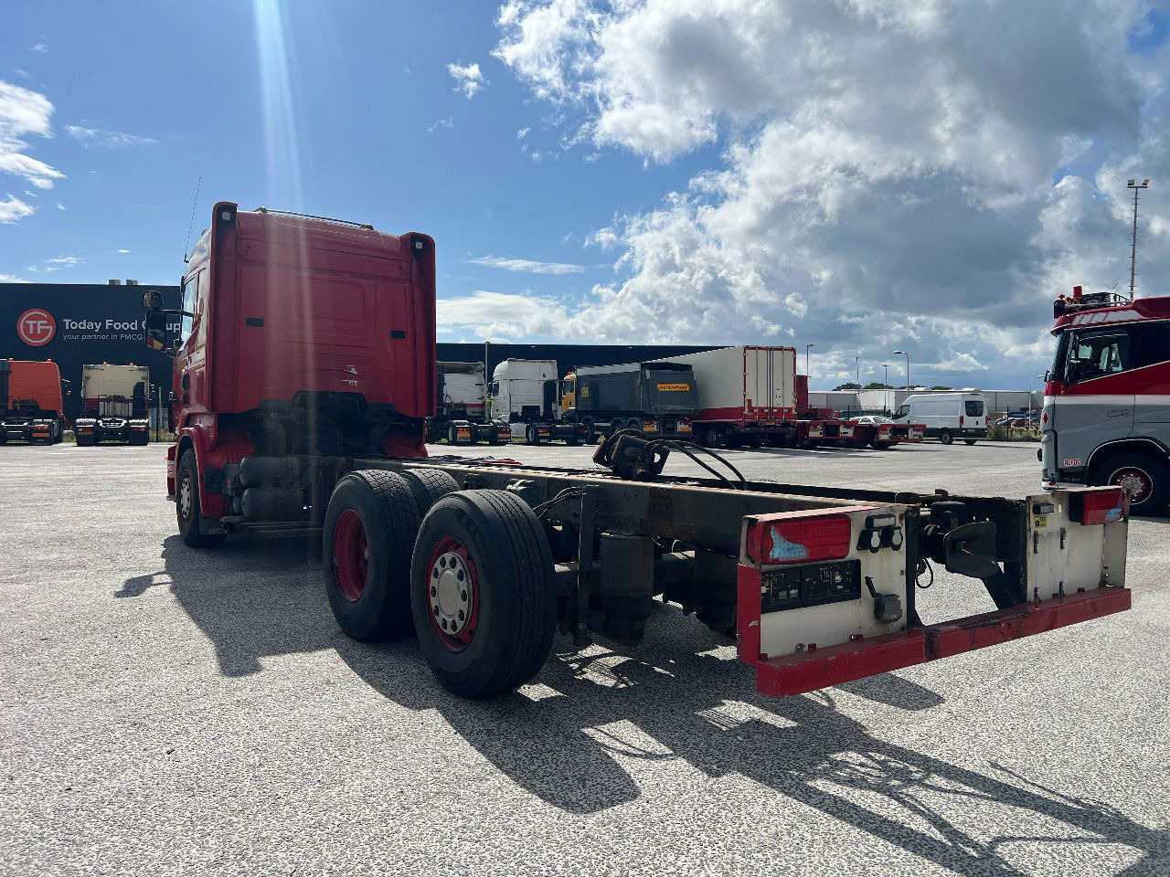 Scania R480 Highline 6x2, Retarder, Euro 5 - Kamion sa golom šasijom i zatvorenom kabinom: slika 4 Scania R480 Highline 6x2, Retarder, Euro 5 - Kamion sa golom šasijom i zatvorenom kabinom: slika 4