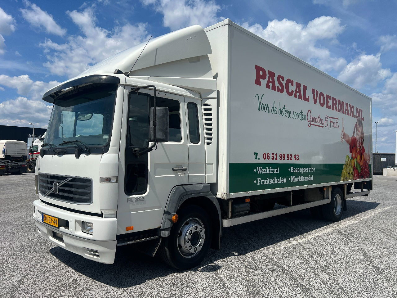 Volvo FL 612 220PK, Euro 3 - Kamion sa zatvorenim sandukom: slika 1 Volvo FL 612 220PK, Euro 3 - Kamion sa zatvorenim sandukom: slika 1