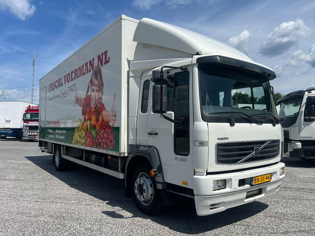 Volvo FL 612 220PK, Euro 3 - Kamion sa zatvorenim sandukom: slika 2 Volvo FL 612 220PK, Euro 3 - Kamion sa zatvorenim sandukom: slika 2