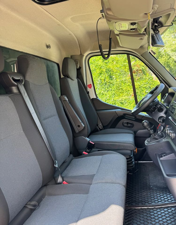 Dostavno vozilo sa ceradom Renault Master: slika 6