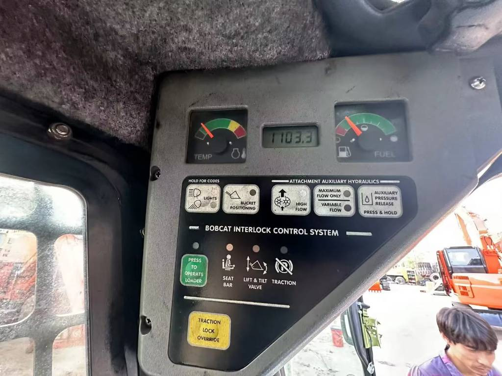 Bobcat S 185 - Mini utovarivač: slika 4 Bobcat S 185 - Mini utovarivač: slika 4