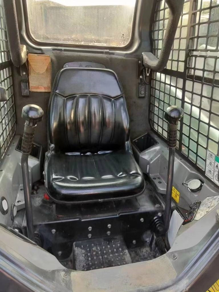 Bobcat S 450 - Mini utovarivač: slika 2 Bobcat S 450 - Mini utovarivač: slika 2