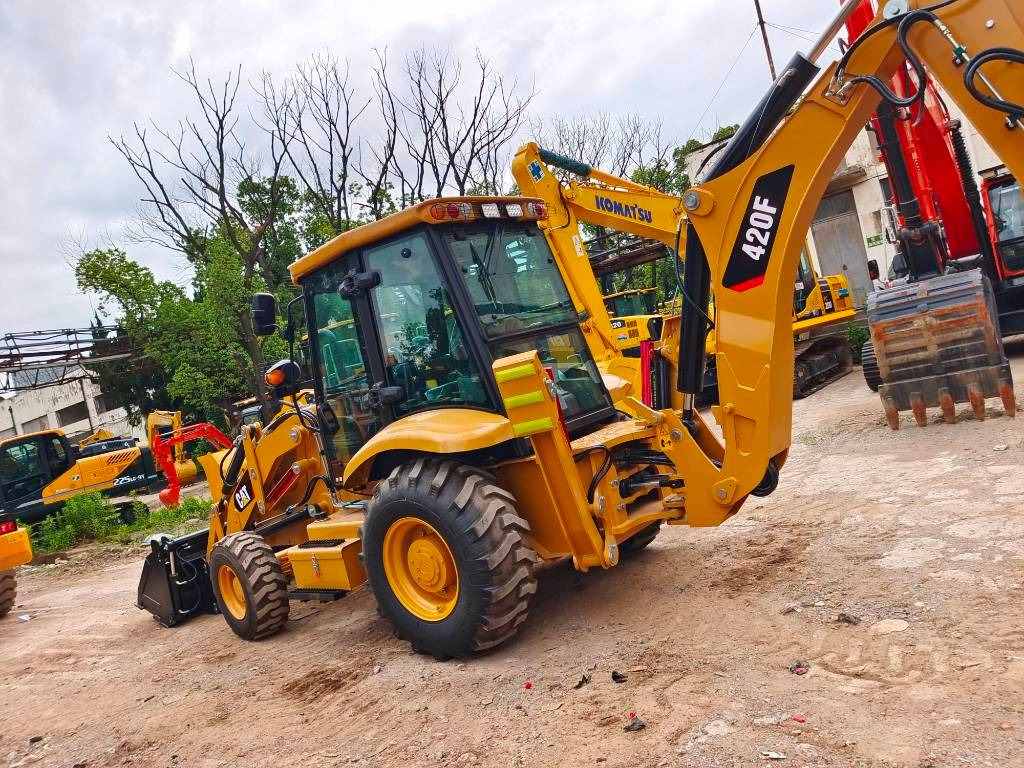 CAT 100% new caterpillar 420 F - Bager utovarivač: slika 2 CAT 100% new caterpillar 420 F - Bager utovarivač: slika 2