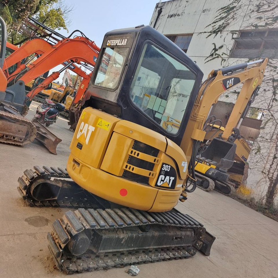 CAT 303 CR - Mini bager: slika 1 CAT 303 CR - Mini bager: slika 1