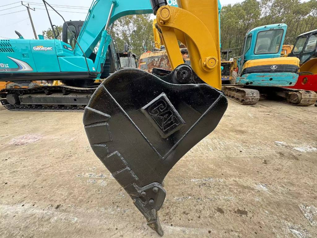 CAT 306E - Mini bager: slika 2 CAT 306E - Mini bager: slika 2