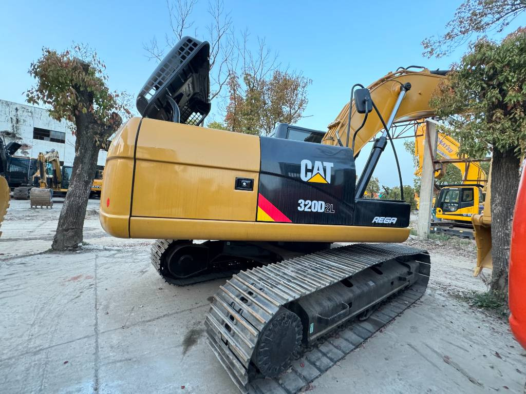 CAT 320 D Engine C7.1 - Bager guseničar: slika 1 CAT 320 D Engine C7.1 - Bager guseničar: slika 1