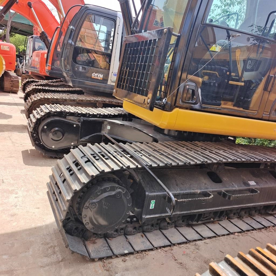 CAT 320 - Bager guseničar: slika 5 CAT 320 - Bager guseničar: slika 5