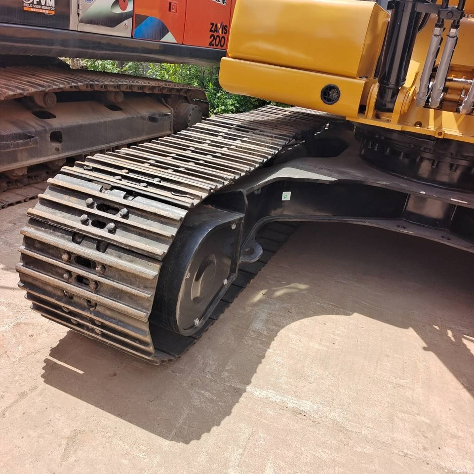 CAT 320 - Bager guseničar: slika 2 CAT 320 - Bager guseničar: slika 2