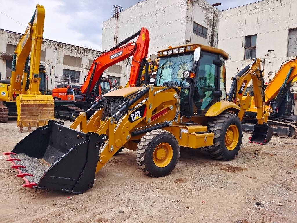 CAT 420 F - Bager utovarivač: slika 5 CAT 420 F - Bager utovarivač: slika 5
