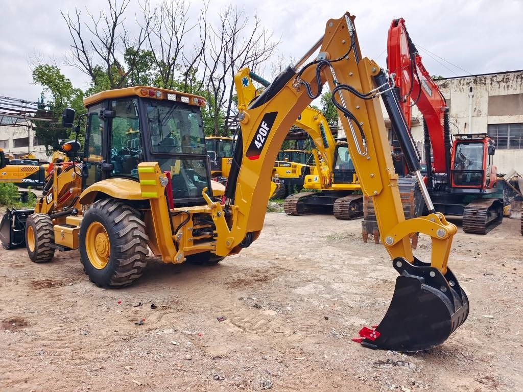 CAT 420 F - Bager utovarivač: slika 5 CAT 420 F - Bager utovarivač: slika 5