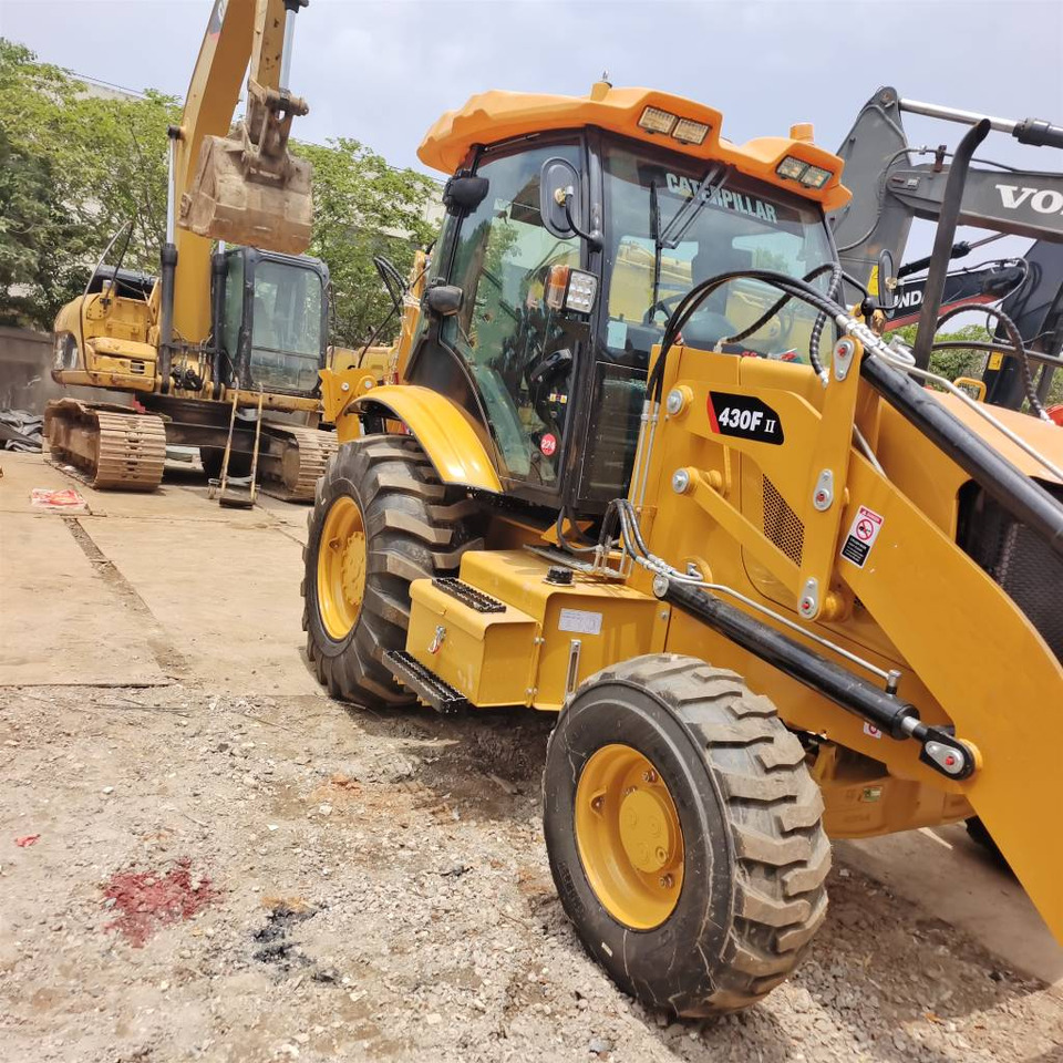 CAT 430 F 100% New - Bager utovarivač: slika 1 CAT 430 F 100% New - Bager utovarivač: slika 1