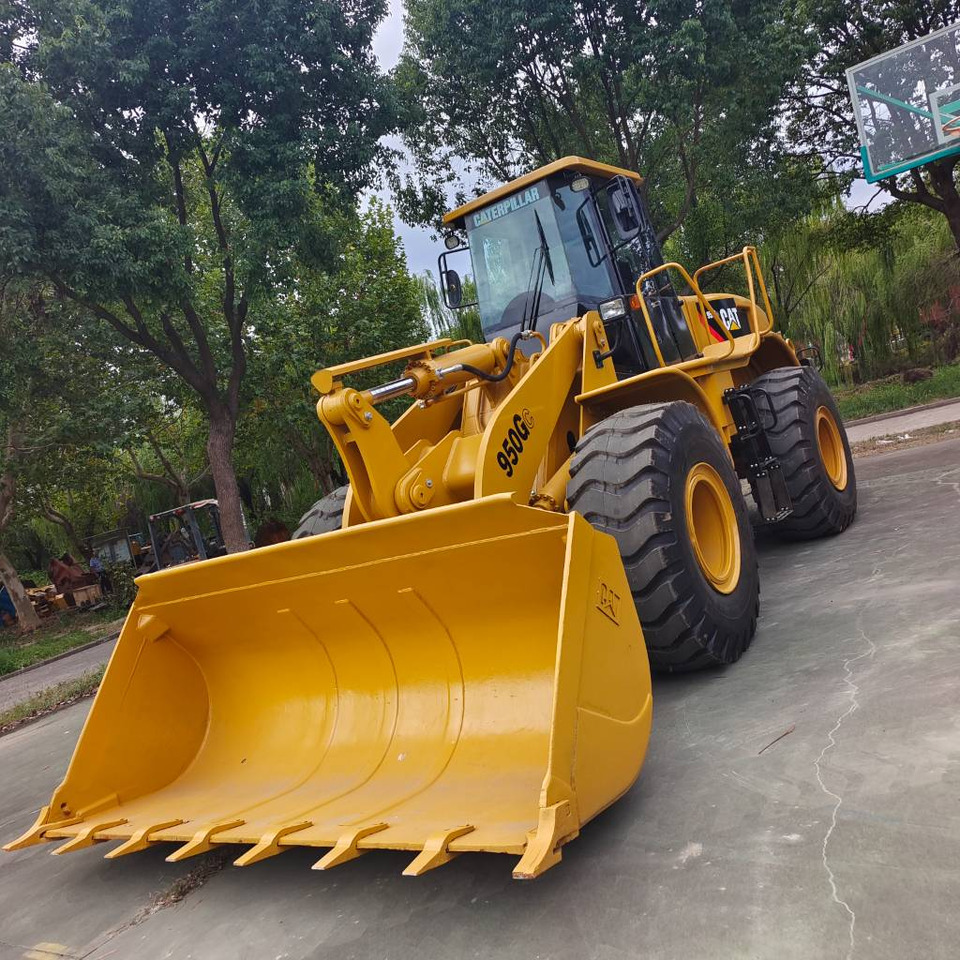 CAT 950GC - Utovarivač točkaš: slika 1 CAT 950GC - Utovarivač točkaš: slika 1