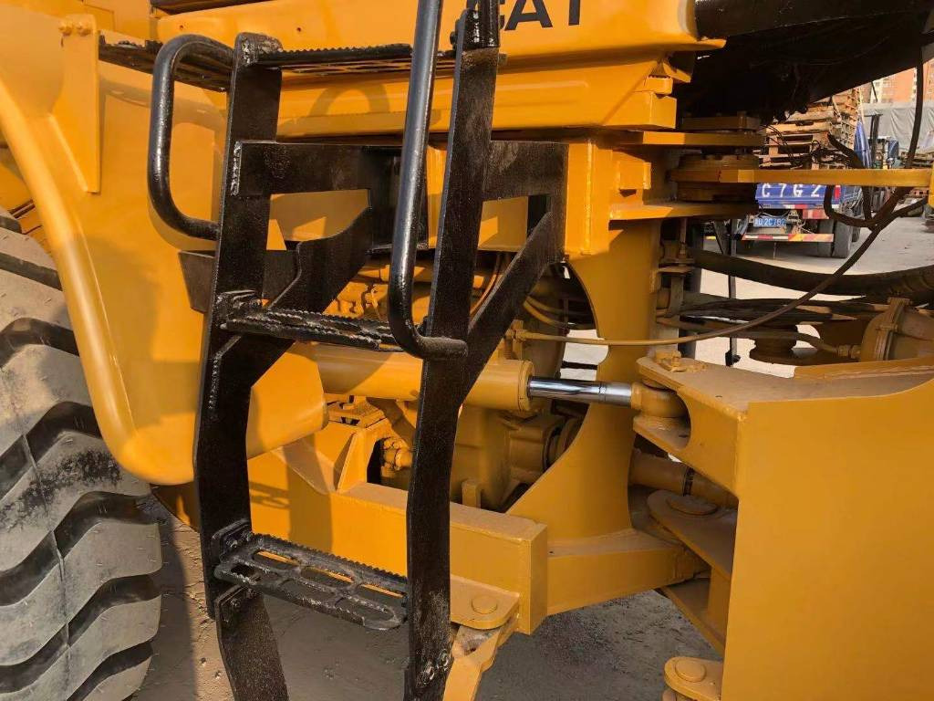 CAT 966 G - Utovarivač točkaš: slika 5 CAT 966 G - Utovarivač točkaš: slika 5