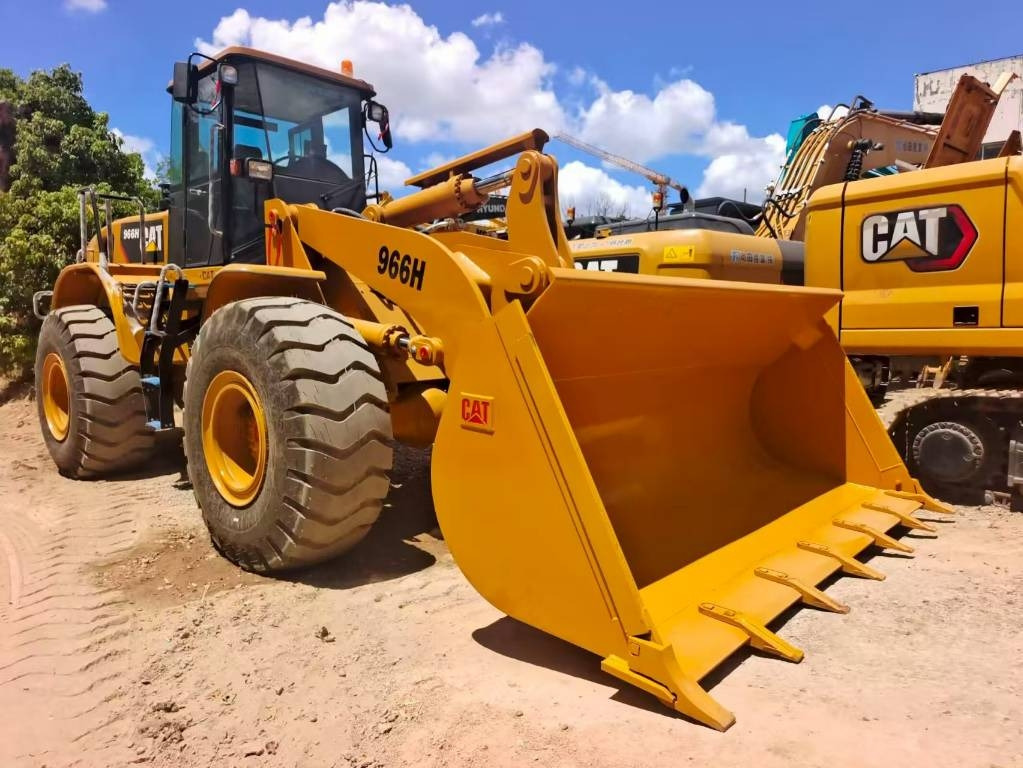 CAT 966 H - Utovarivač točkaš: slika 1 CAT 966 H - Utovarivač točkaš: slika 1