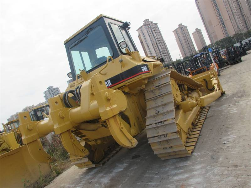 CAT D 6 R - Grejder: slika 2 CAT D 6 R - Grejder: slika 2