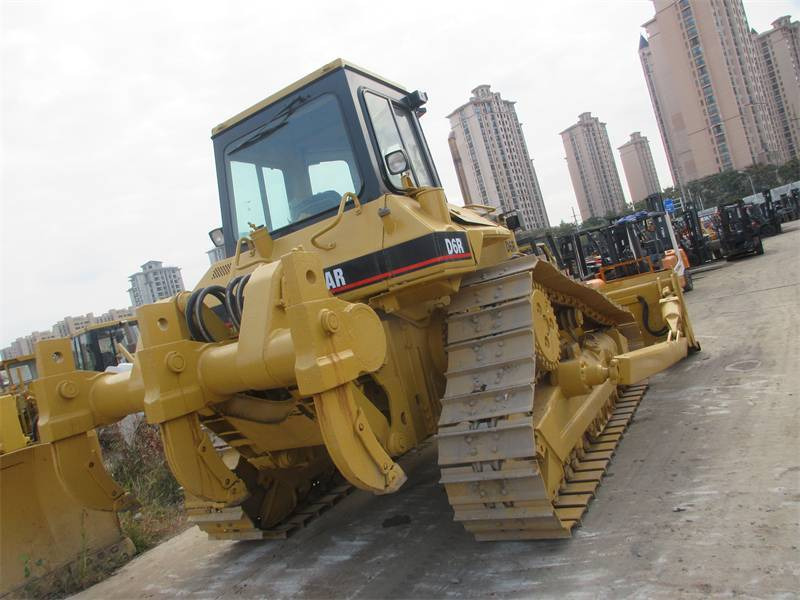CAT D 6 R - Grejder: slika 3 CAT D 6 R - Grejder: slika 3