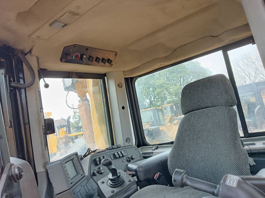 CAT D 8 T - Buldožer: slika 4 CAT D 8 T - Buldožer: slika 4