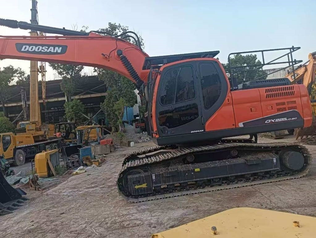 Doosan DX 255 - Utovarivač točkaš: slika 4 Doosan DX 255 - Utovarivač točkaš: slika 4