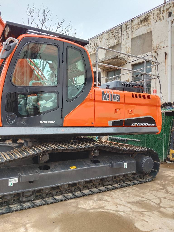 Doosan DX 300 LC - Bager guseničar: slika 1 Doosan DX 300 LC - Bager guseničar: slika 1