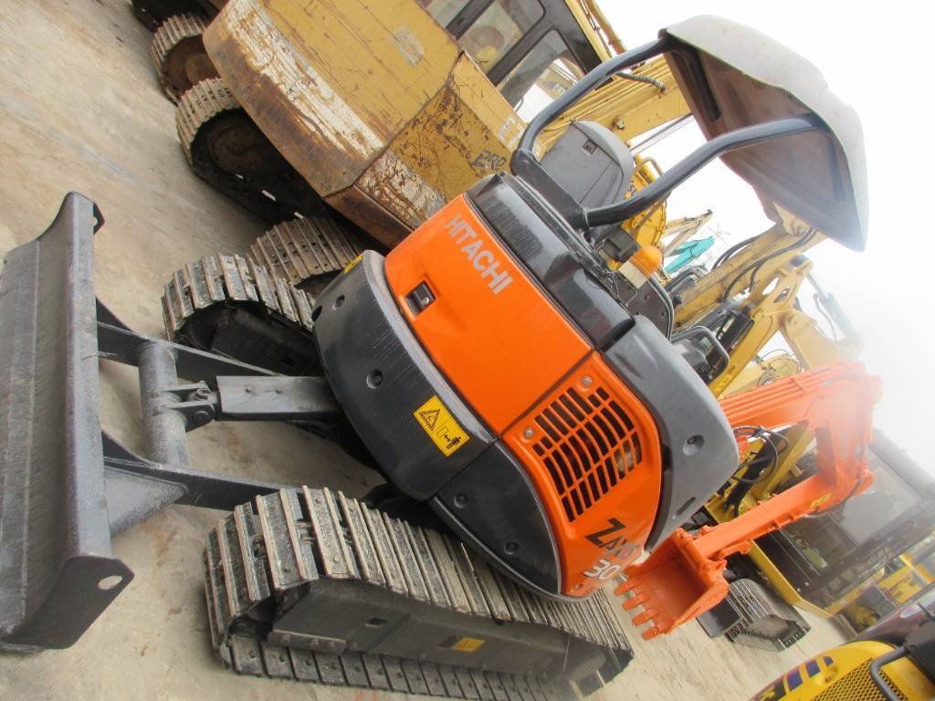 Hitachi ZX 30 U - Mini bager: slika 4 Hitachi ZX 30 U - Mini bager: slika 4