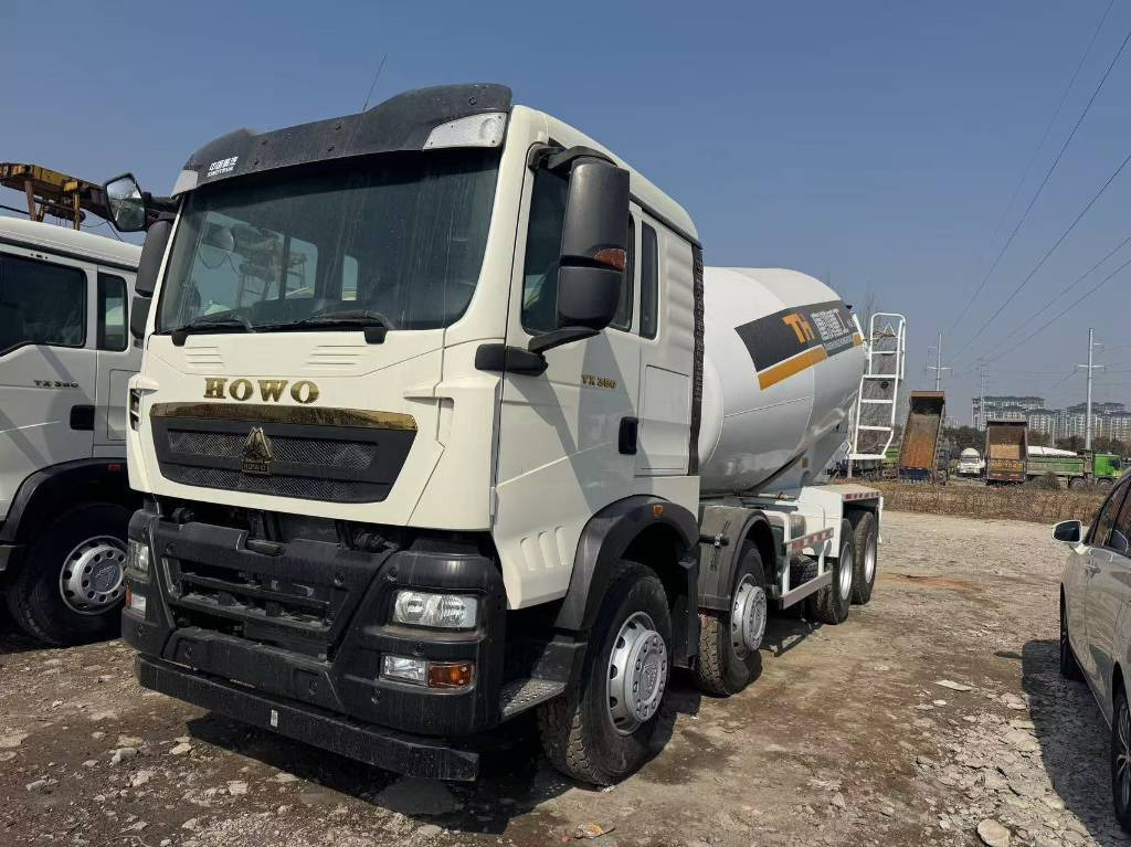 Howo 371 100% New and used - Kamion cisterna: slika 1 Howo 371 100% New and used - Kamion cisterna: slika 1