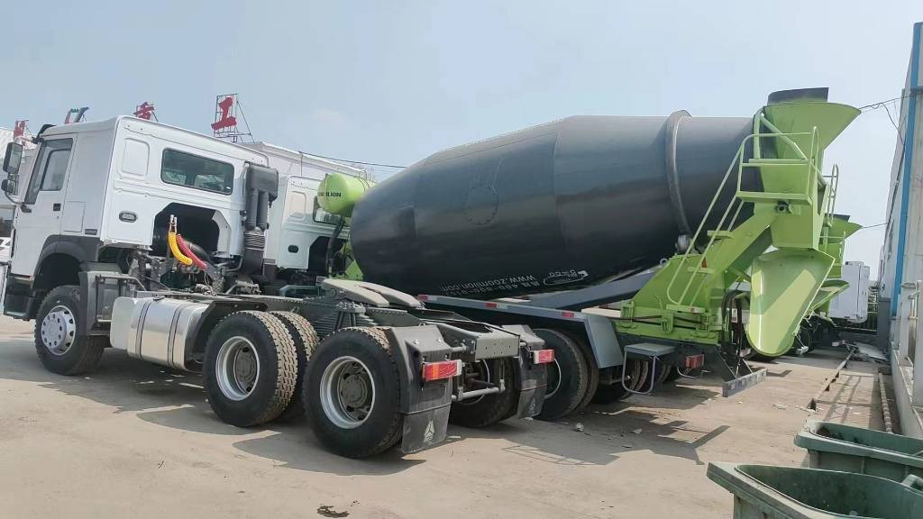 Howo 380 - Mešalica za beton: slika 2 Howo 380 - Mešalica za beton: slika 2