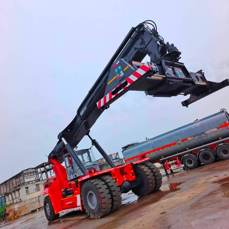 Kalmar DRF 450 - Dizalica za kontejnere: slika 3 Kalmar DRF 450 - Dizalica za kontejnere: slika 3