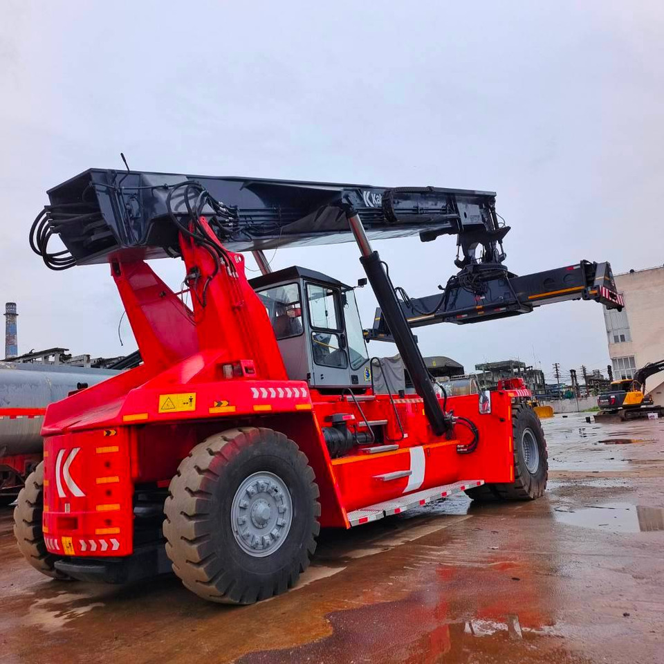 Kalmar DRF 450 - Dizalica za kontejnere: slika 5 Kalmar DRF 450 - Dizalica za kontejnere: slika 5