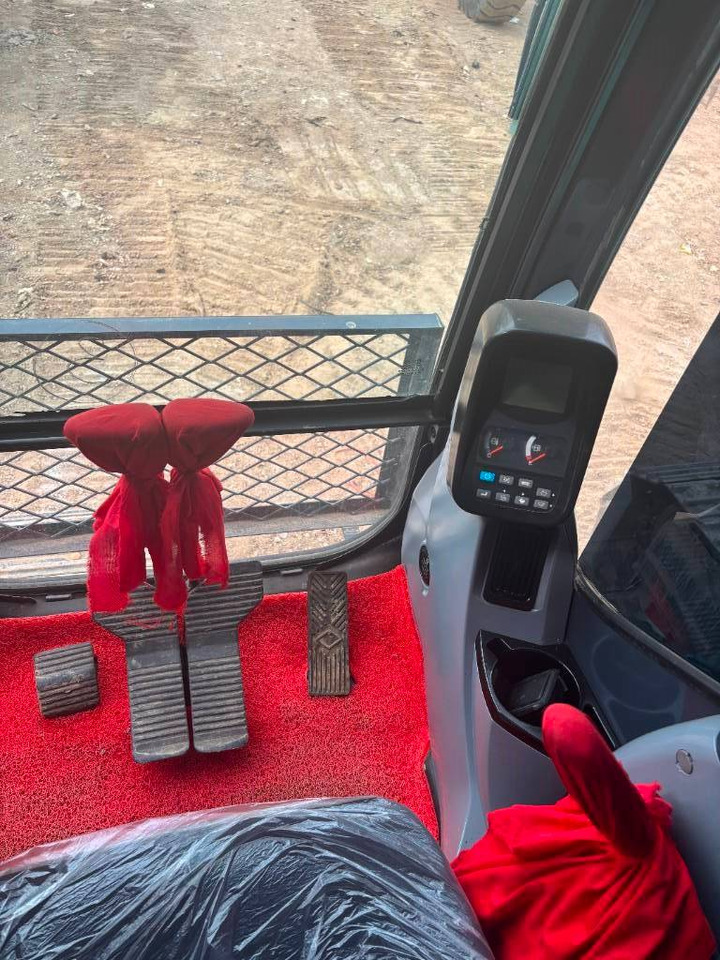 Kobelco SK 210 - Bager guseničar: slika 4 Kobelco SK 210 - Bager guseničar: slika 4