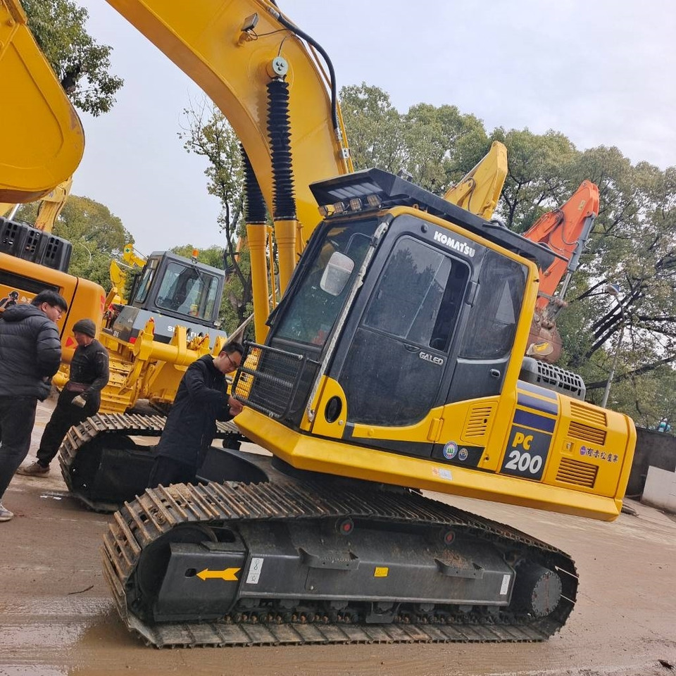 Komatsu PC 200 8N - Bager guseničar: slika 2 Komatsu PC 200 8N - Bager guseničar: slika 2