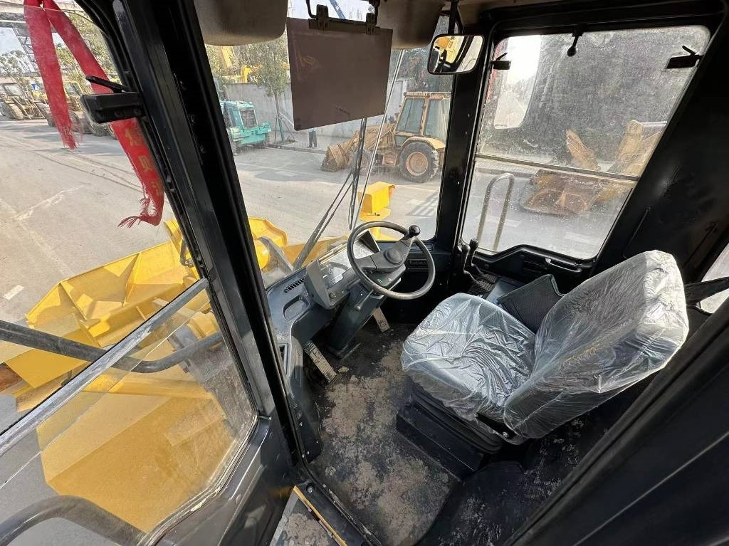 Komatsu WA 380 - Utovarivač točkaš: slika 3 Komatsu WA 380 - Utovarivač točkaš: slika 3