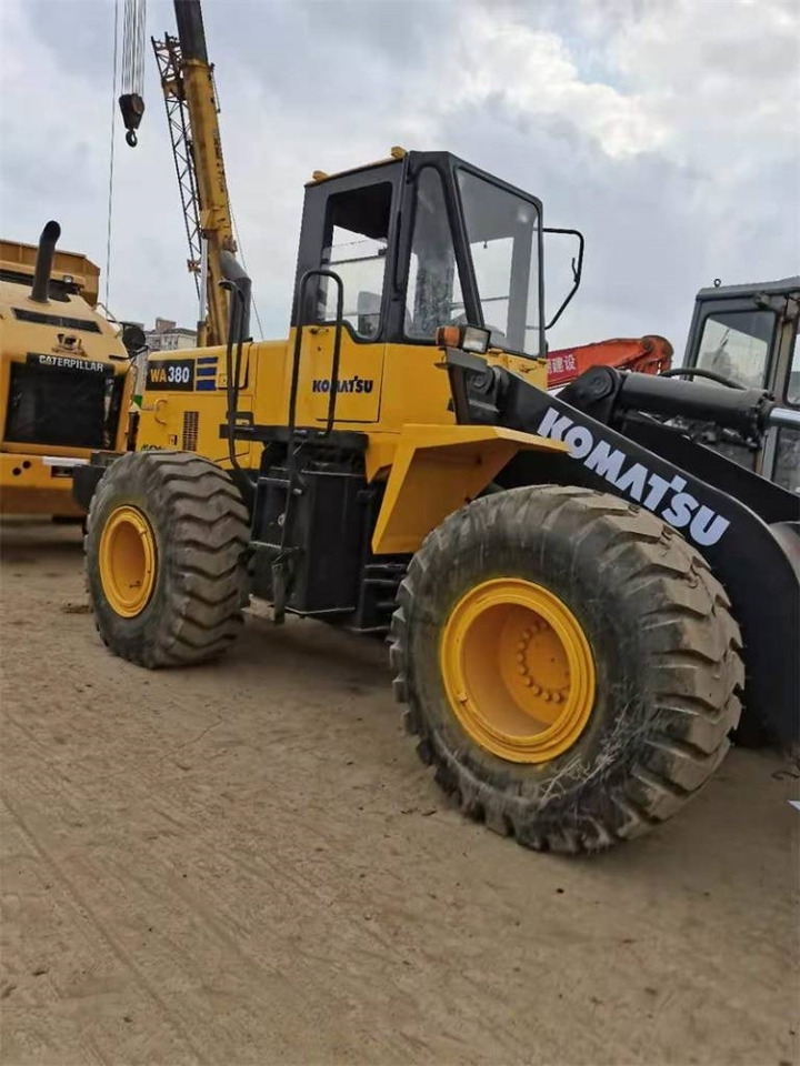 Komatsu WA 380 - Utovarivač točkaš: slika 1 Komatsu WA 380 - Utovarivač točkaš: slika 1