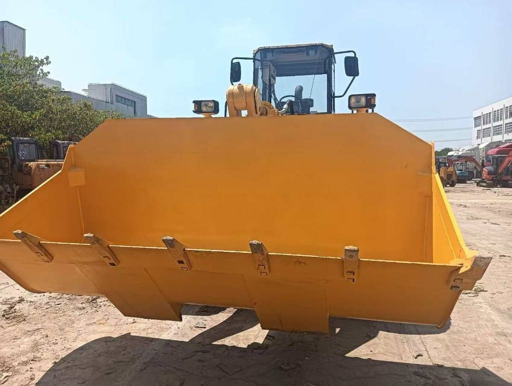 Komatsu WA 470-3 - Utovarivač točkaš: slika 4 Komatsu WA 470-3 - Utovarivač točkaš: slika 4