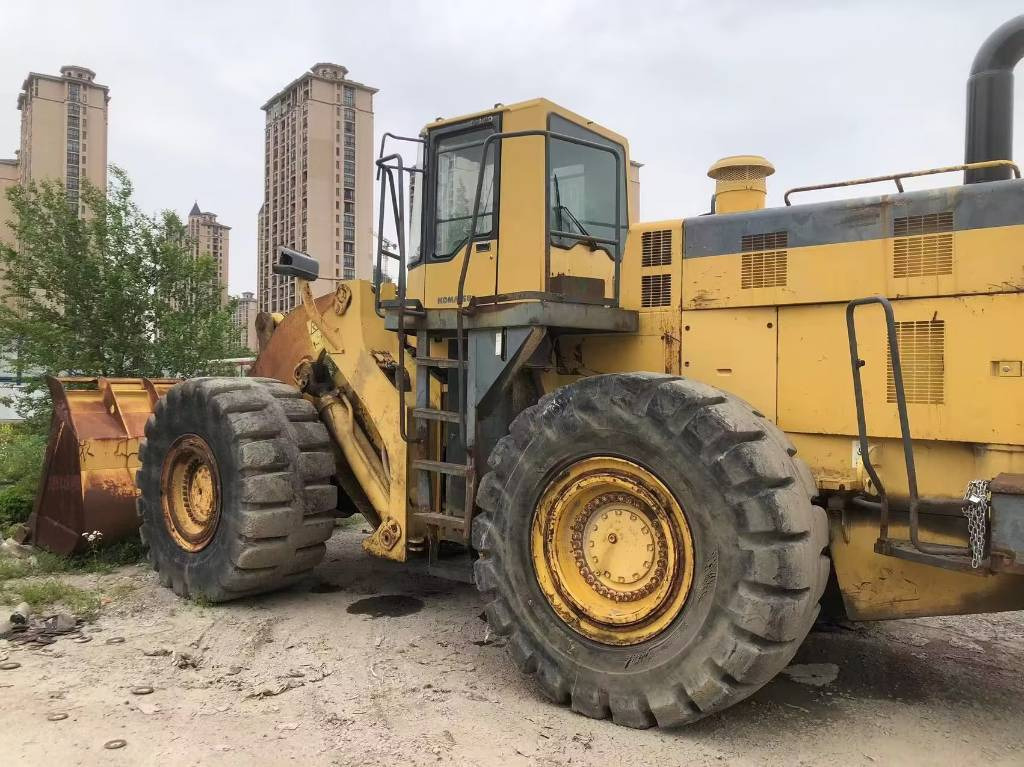 Komatsu WA 600-3 - Utovarivač točkaš: slika 2 Komatsu WA 600-3 - Utovarivač točkaš: slika 2