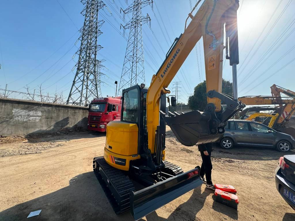 LiuGong 9035FZTSG4 - Mini bager: slika 1 LiuGong 9035FZTSG4 - Mini bager: slika 1