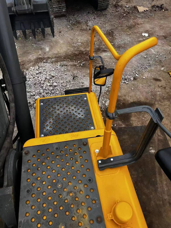 Bager guseničar Volvo EC 480 D L: slika 16
