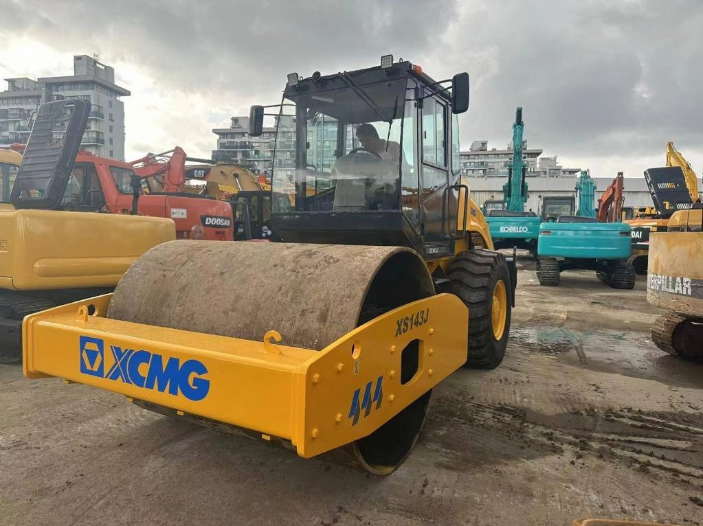 XCMG XS 143 - Kompaktor: slika 1 XCMG XS 143 - Kompaktor: slika 1