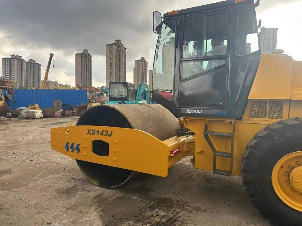 XCMG XS 143 - Kompaktor: slika 3 XCMG XS 143 - Kompaktor: slika 3