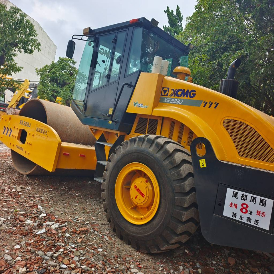 XCMG XS 223 J - Kompaktor: slika 2 XCMG XS 223 J - Kompaktor: slika 2