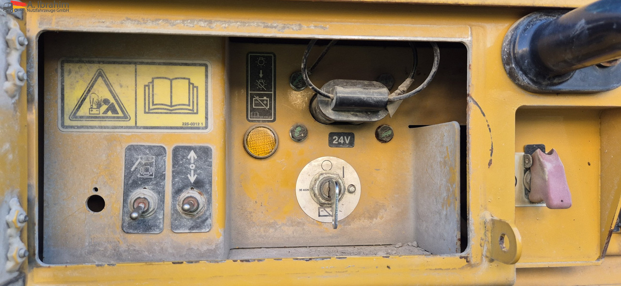 CAT 966 MXE | CAT Payload System | Klimaanlage | Rückfahrkamera | Schaufel - Utovarivač točkaš: slika 5 CAT 966 MXE | CAT Payload System | Klimaanlage | Rückfahrkamera | Schaufel - Utovarivač točkaš: slika 5