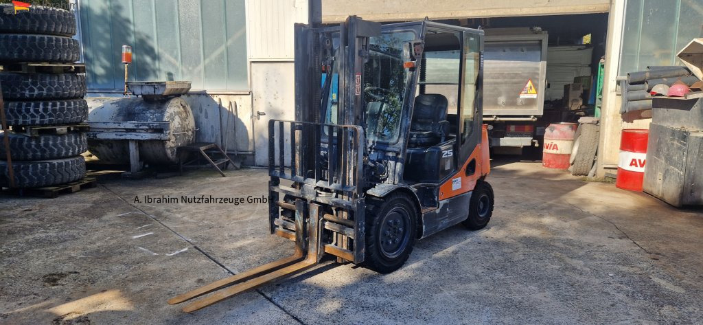 Doosan D25-5 Duplexmast, Seitenverschiebung, autom. Gabelverst. - Dizel viljuškar: slika 1 Doosan D25-5 Duplexmast, Seitenverschiebung, autom. Gabelverst. - Dizel viljuškar: slika 1