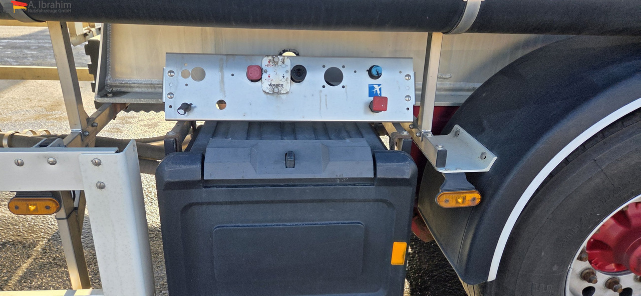 Feldbinder EUT 40.3 Liftachse, Scheibenbremse Topzustand | einsatzbereit - Silo cisterna: slika 3 Feldbinder EUT 40.3 Liftachse, Scheibenbremse Topzustand | einsatzbereit - Silo cisterna: slika 3