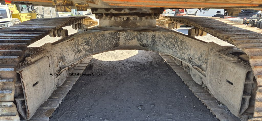 Hitachi ZX 300LCN-6 Schaden imHeckbereich, läuft aber !! 8125 h - Bager guseničar: slika 4 Hitachi ZX 300LCN-6 Schaden imHeckbereich, läuft aber !! 8125 h - Bager guseničar: slika 4