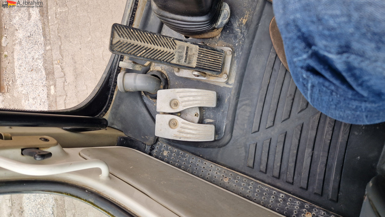 Liebherr A316 Schnellwechsler, Hammerverrohrung, Verstellausleger Deutz Motor - Mini bager: slika 4 Liebherr A316 Schnellwechsler, Hammerverrohrung, Verstellausleger Deutz Motor - Mini bager: slika 4