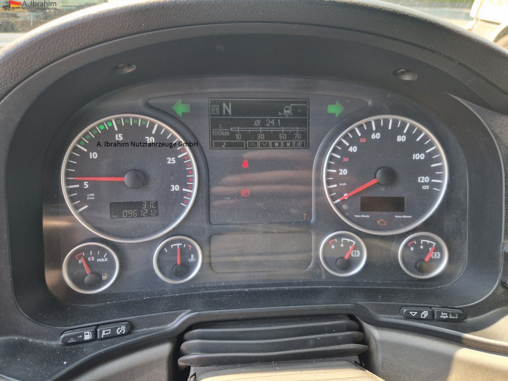 MAN 26.360 Klima Retarder Zustand gut - Kamion za prevoz kontejnera/ Kamion sa promenjivim sandukom: slika 4 MAN 26.360 Klima Retarder Zustand gut - Kamion za prevoz kontejnera/ Kamion sa promenjivim sandukom: slika 4