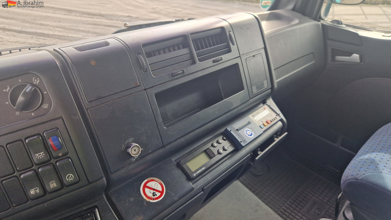 MAN 8.180 Thermokingkühlung - 30 ° sauber, 3. Gang kratzt, voll fahrbereit - Hladnjača: slika 3 MAN 8.180 Thermokingkühlung - 30 ° sauber, 3. Gang kratzt, voll fahrbereit - Hladnjača: slika 3