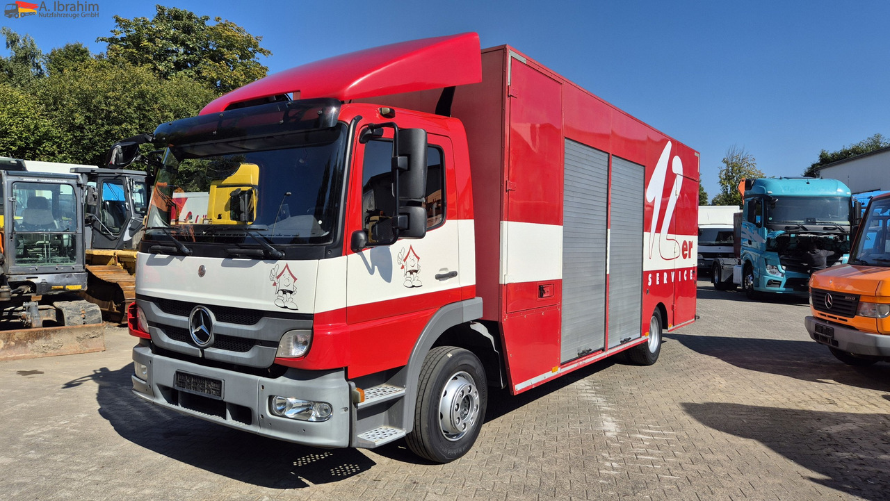 Mercedes-Benz 1222 Werkstattkoffer mit Regalsystem - Kamion sa zatvorenim sandukom: slika 1 Mercedes-Benz 1222 Werkstattkoffer mit Regalsystem - Kamion sa zatvorenim sandukom: slika 1
