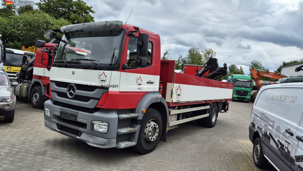 Mercedes-Benz 1829L mit Kran HIAB 111 Hiduo , Funk FB - Kamion sa tovarnim sandukom, Kamion sa dizalicom: slika 1 Mercedes-Benz 1829L mit Kran HIAB 111 Hiduo , Funk FB - Kamion sa tovarnim sandukom, Kamion sa dizalicom: slika 1