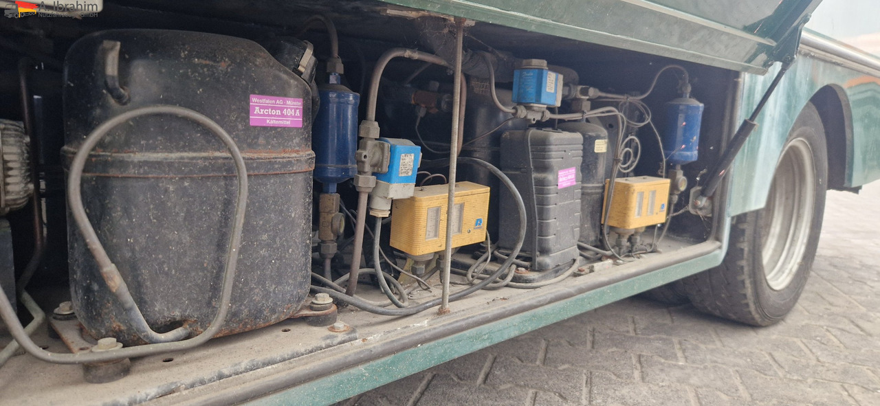 Mercedes-Benz 413 CDI Tiefkühlfächer, autom. Verkaufsklappe Basis ist ok - Dostavno vozilo hladnjača: slika 3 Mercedes-Benz 413 CDI Tiefkühlfächer, autom. Verkaufsklappe Basis ist ok - Dostavno vozilo hladnjača: slika 3