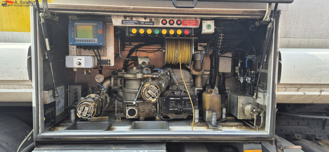 Mercedes-Benz Actros 2536 L 3 Kammern, 19500 L, mp3, Oben Unten Befüllung - Kamion cisterna: slika 4 Mercedes-Benz Actros 2536 L 3 Kammern, 19500 L, mp3, Oben Unten Befüllung - Kamion cisterna: slika 4